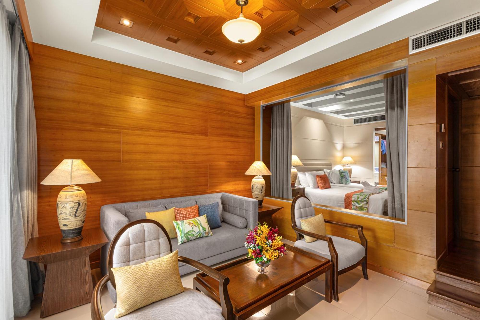 รอยัล คลิฟ บีช เทอเรซ พัทยา Hotel Pattaya ภายนอก รูปภาพ